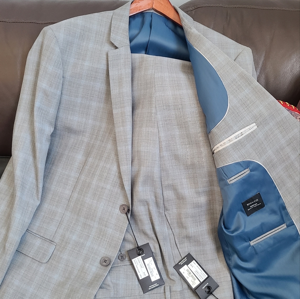 Mens RW&Co suit